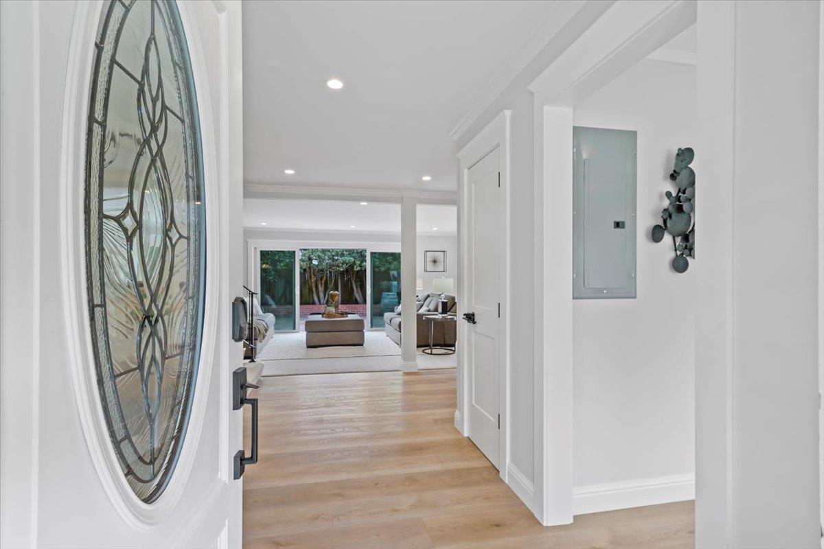 Detail Gallery Image 7 of 60 For 2013 Avignon Pl, Half Moon Bay,  CA 94019 - 5 Beds | 2/1 Baths