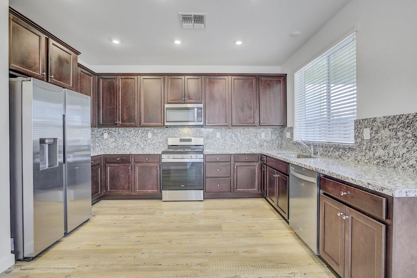 Detail Gallery Image 10 of 44 For 1924 Orfanos Ranch Dr, Brentwood,  CA 94513 - 4 Beds | 2/1 Baths