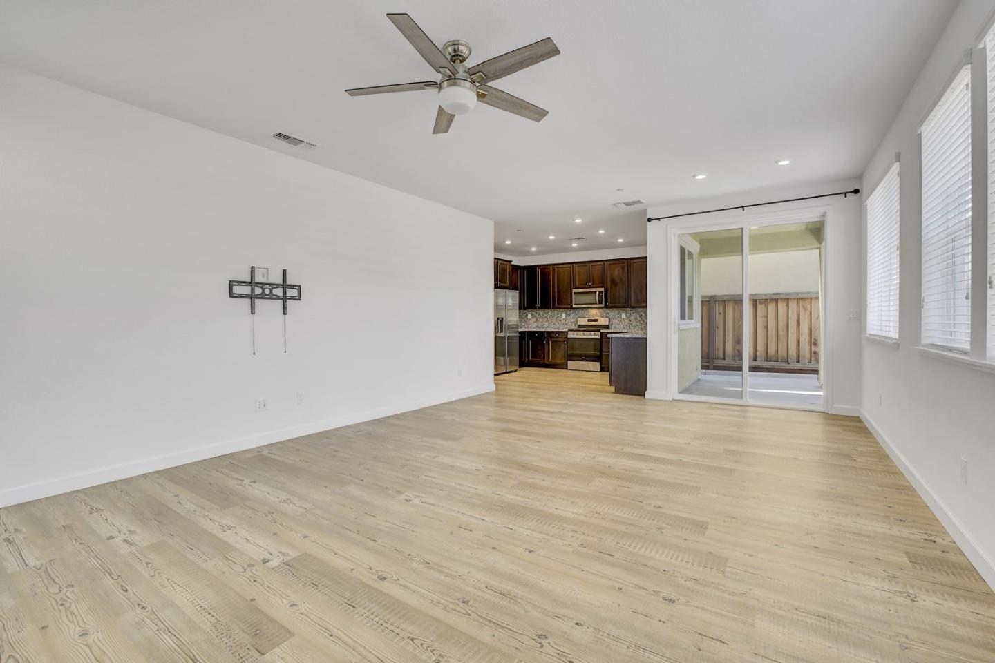 Detail Gallery Image 15 of 44 For 1924 Orfanos Ranch Dr, Brentwood,  CA 94513 - 4 Beds | 2/1 Baths
