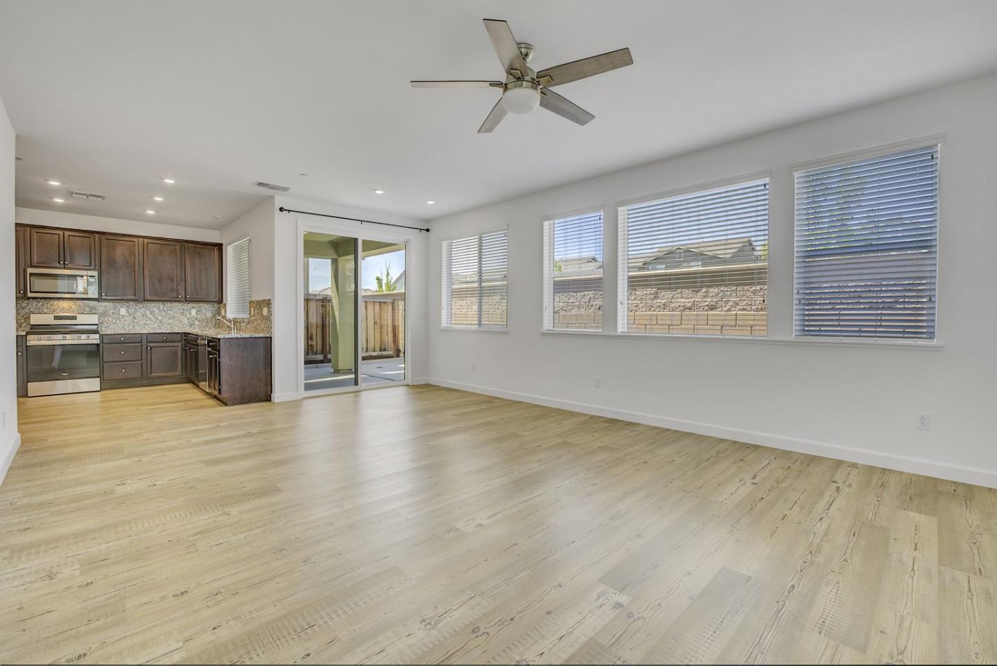 Detail Gallery Image 16 of 44 For 1924 Orfanos Ranch Dr, Brentwood,  CA 94513 - 4 Beds | 2/1 Baths