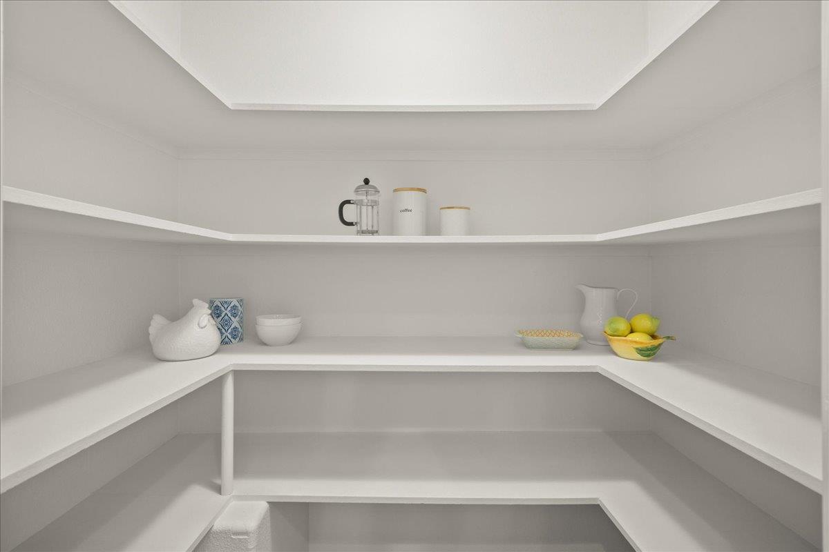 Detail Gallery Image 17 of 44 For 120 Sunol St, San Jose,  CA 95126 - 3 Beds | 2/1 Baths