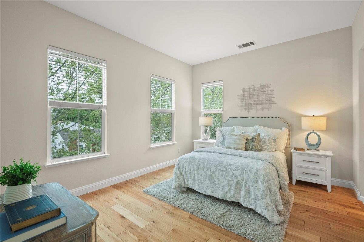 Detail Gallery Image 18 of 44 For 120 Sunol St, San Jose,  CA 95126 - 3 Beds | 2/1 Baths