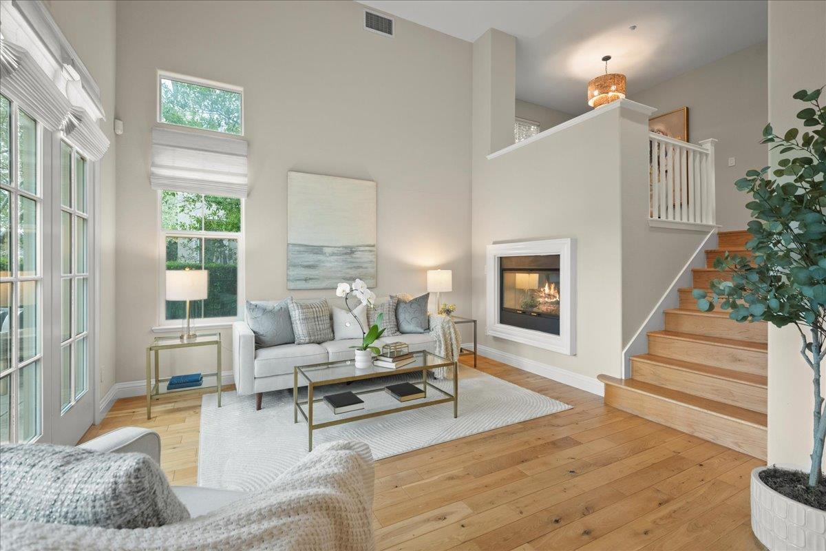 Detail Gallery Image 5 of 44 For 120 Sunol St, San Jose,  CA 95126 - 3 Beds | 2/1 Baths