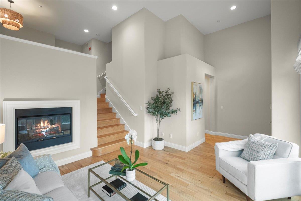 Detail Gallery Image 6 of 44 For 120 Sunol St, San Jose,  CA 95126 - 3 Beds | 2/1 Baths