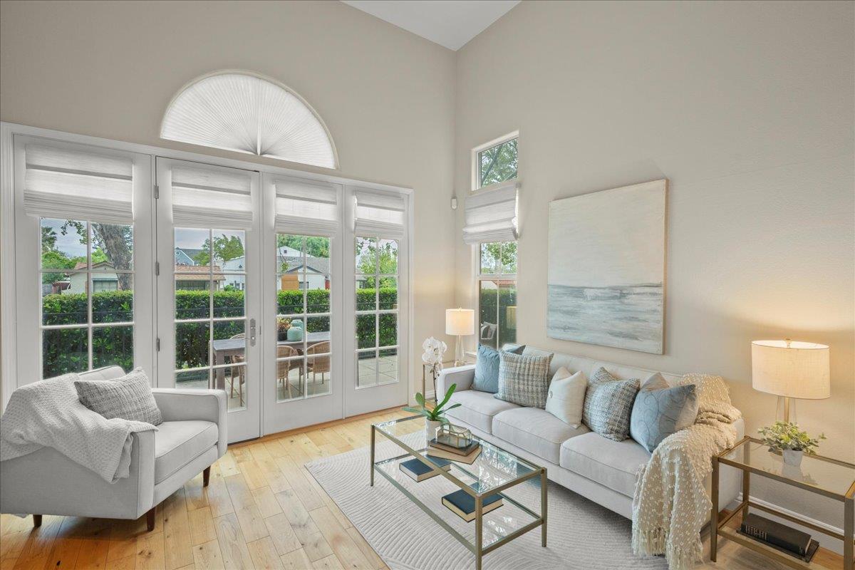 Detail Gallery Image 7 of 44 For 120 Sunol St, San Jose,  CA 95126 - 3 Beds | 2/1 Baths