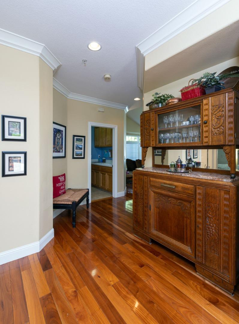 Detail Gallery Image 10 of 27 For 2773 Mira Bella Cir, Morgan Hill,  CA 95037 - 5 Beds | 3 Baths