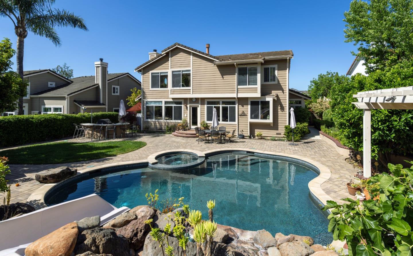 Detail Gallery Image 25 of 27 For 2773 Mira Bella Cir, Morgan Hill,  CA 95037 - 5 Beds | 3 Baths