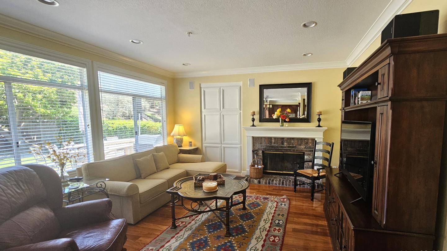 Detail Gallery Image 9 of 27 For 2773 Mira Bella Cir, Morgan Hill,  CA 95037 - 5 Beds | 3 Baths