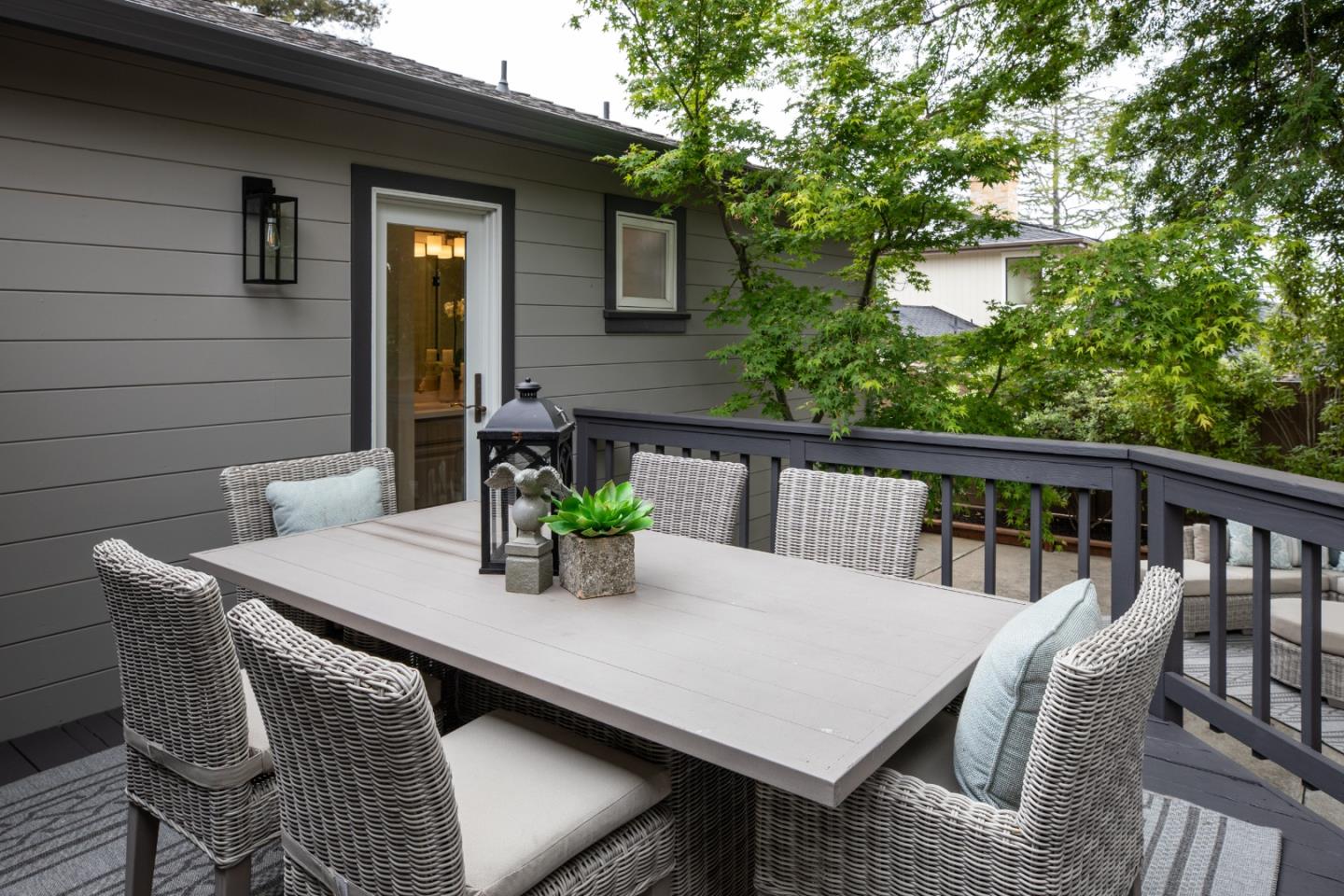 Detail Gallery Image 20 of 25 For 708 Neal Ave, San Carlos,  CA 94070 - 3 Beds | 2 Baths
