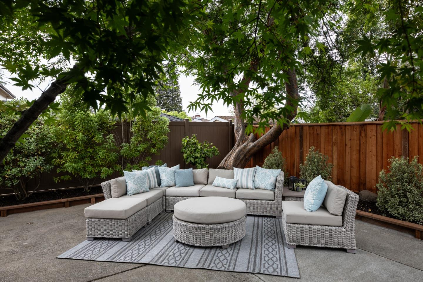 Detail Gallery Image 21 of 25 For 708 Neal Ave, San Carlos,  CA 94070 - 3 Beds | 2 Baths