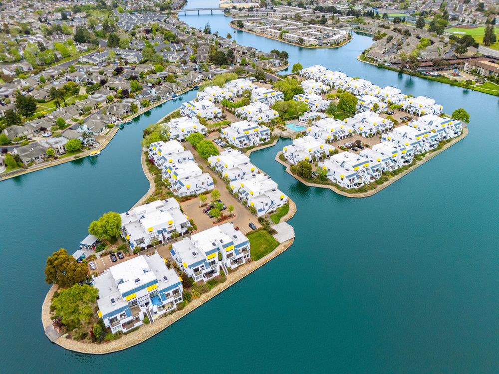 Detail Gallery Image 30 of 36 For 877 Balboa Ln, Foster City,  CA 94404 - 2 Beds | 2 Baths