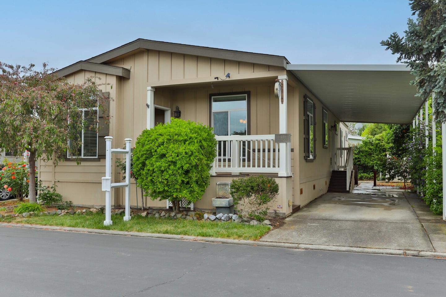 Detail Gallery Image 4 of 37 For 63 Mulberry Ct #63,  Morgan Hill,  CA 95037 - 2 Beds | 2 Baths
