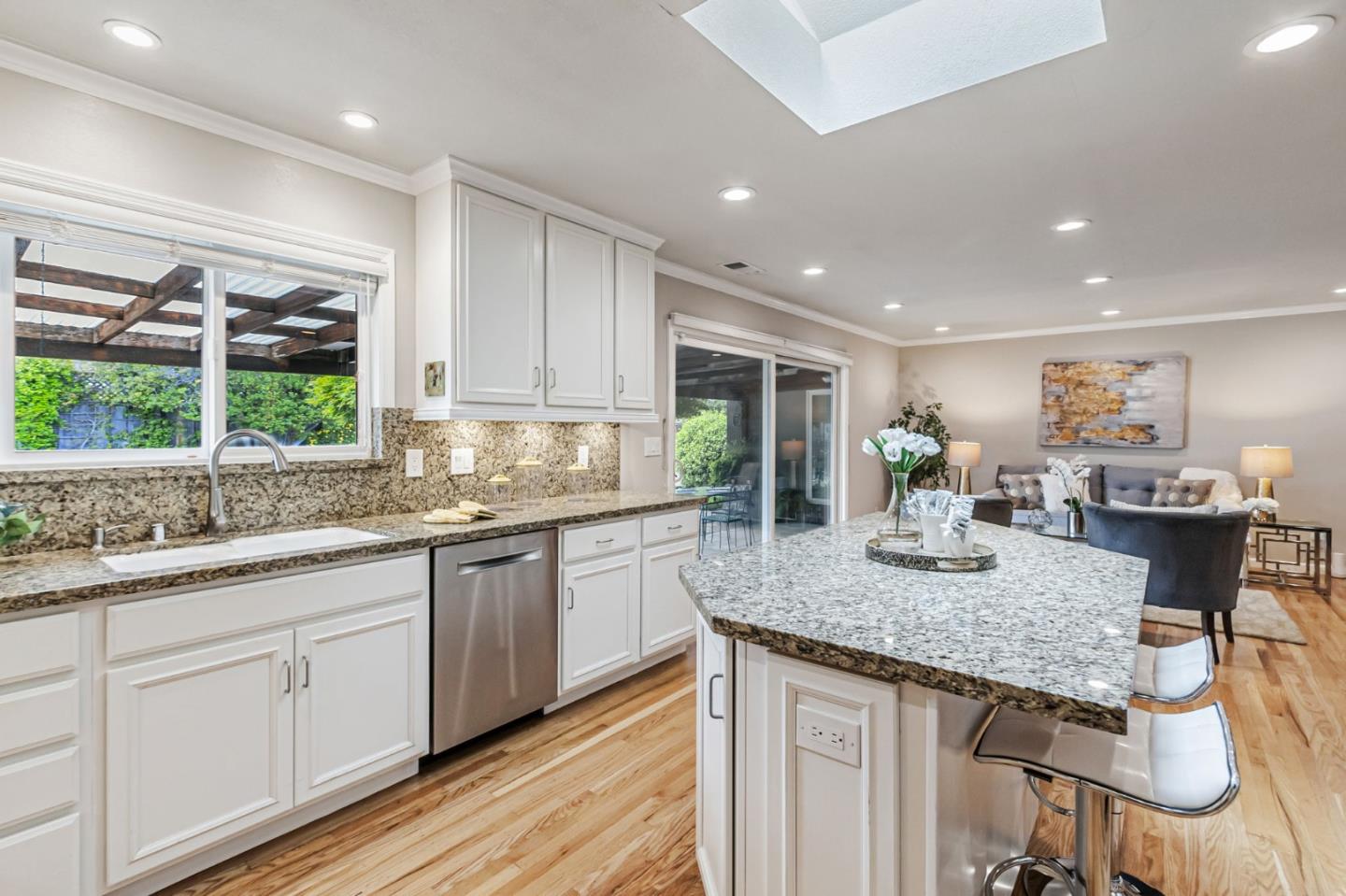 Detail Gallery Image 20 of 47 For 10571 N Blaney Ave, Cupertino,  CA 95014 - 3 Beds | 2/1 Baths