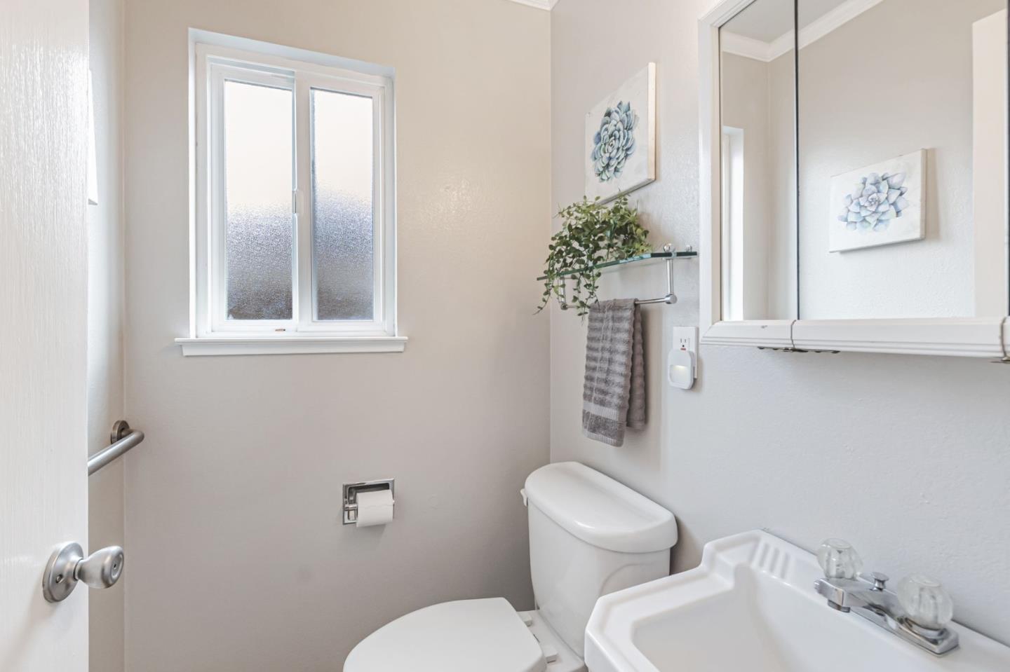 Detail Gallery Image 40 of 47 For 10571 N Blaney Ave, Cupertino,  CA 95014 - 3 Beds | 2/1 Baths