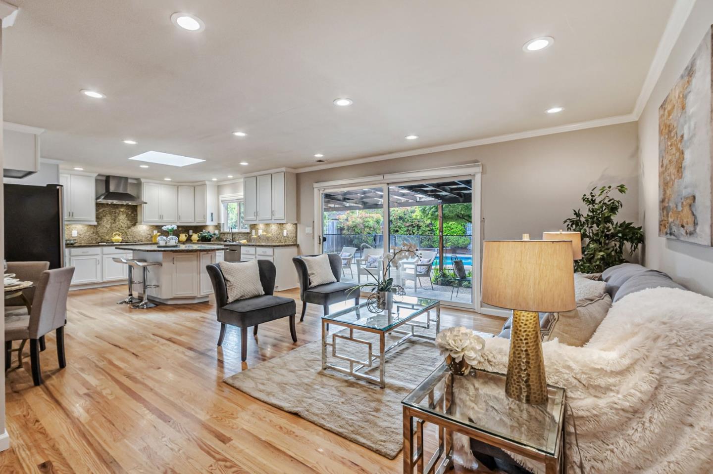 Detail Gallery Image 9 of 47 For 10571 N Blaney Ave, Cupertino,  CA 95014 - 3 Beds | 2/1 Baths