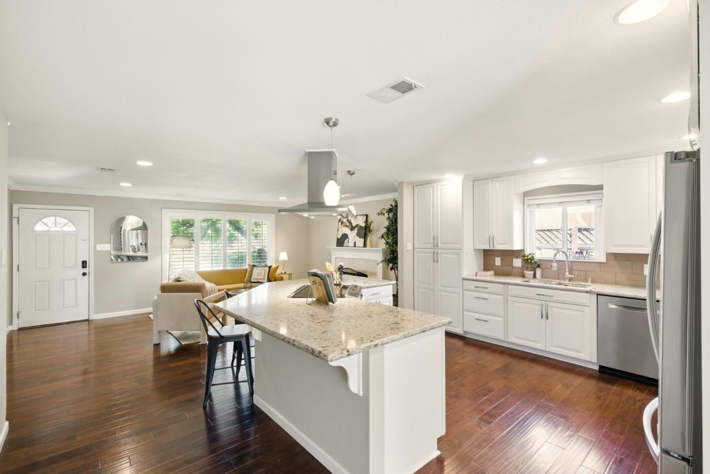Detail Gallery Image 10 of 36 For 4882 Sutcliff Ave, San Jose,  CA 95118 - 4 Beds | 2 Baths