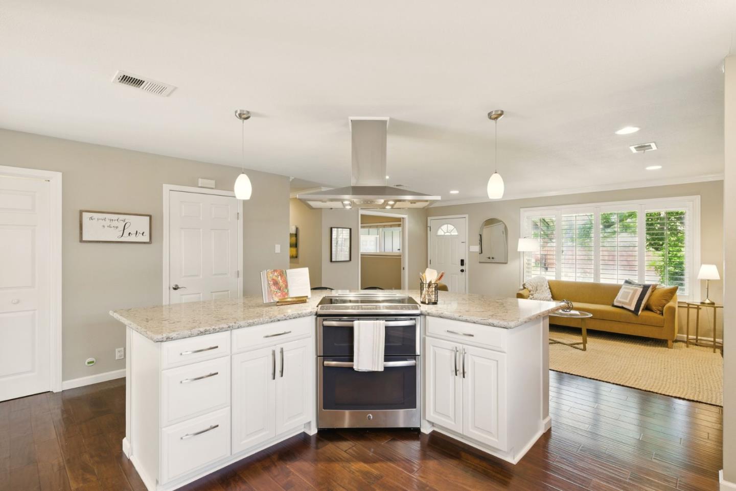 Detail Gallery Image 11 of 36 For 4882 Sutcliff Ave, San Jose,  CA 95118 - 4 Beds | 2 Baths