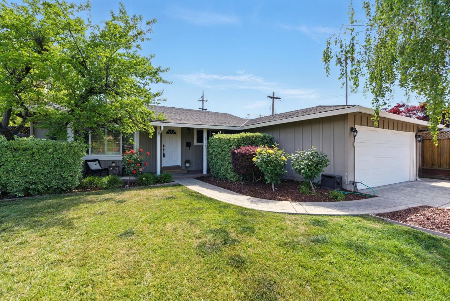 Detail Gallery Image 2 of 36 For 4882 Sutcliff Ave, San Jose,  CA 95118 - 4 Beds | 2 Baths