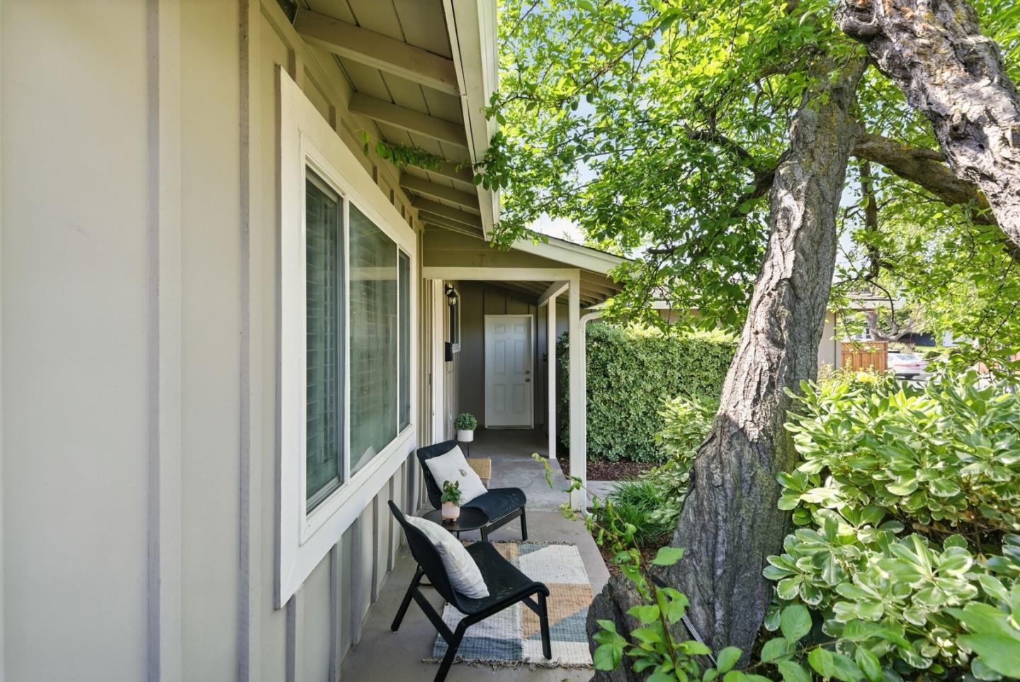 Detail Gallery Image 4 of 36 For 4882 Sutcliff Ave, San Jose,  CA 95118 - 4 Beds | 2 Baths