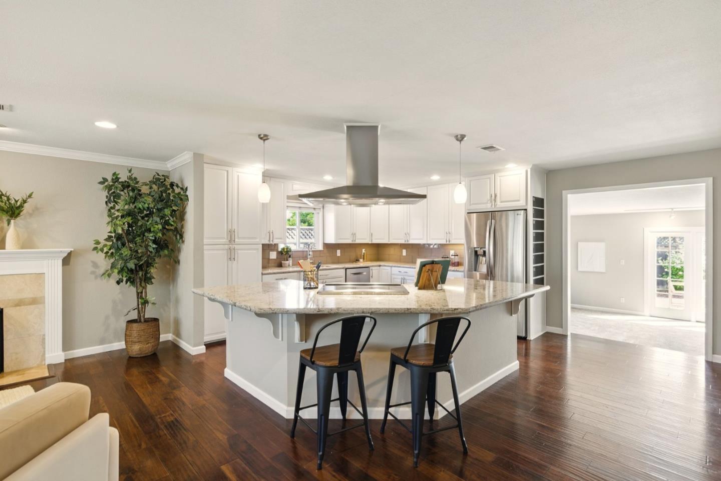 Detail Gallery Image 9 of 36 For 4882 Sutcliff Ave, San Jose,  CA 95118 - 4 Beds | 2 Baths