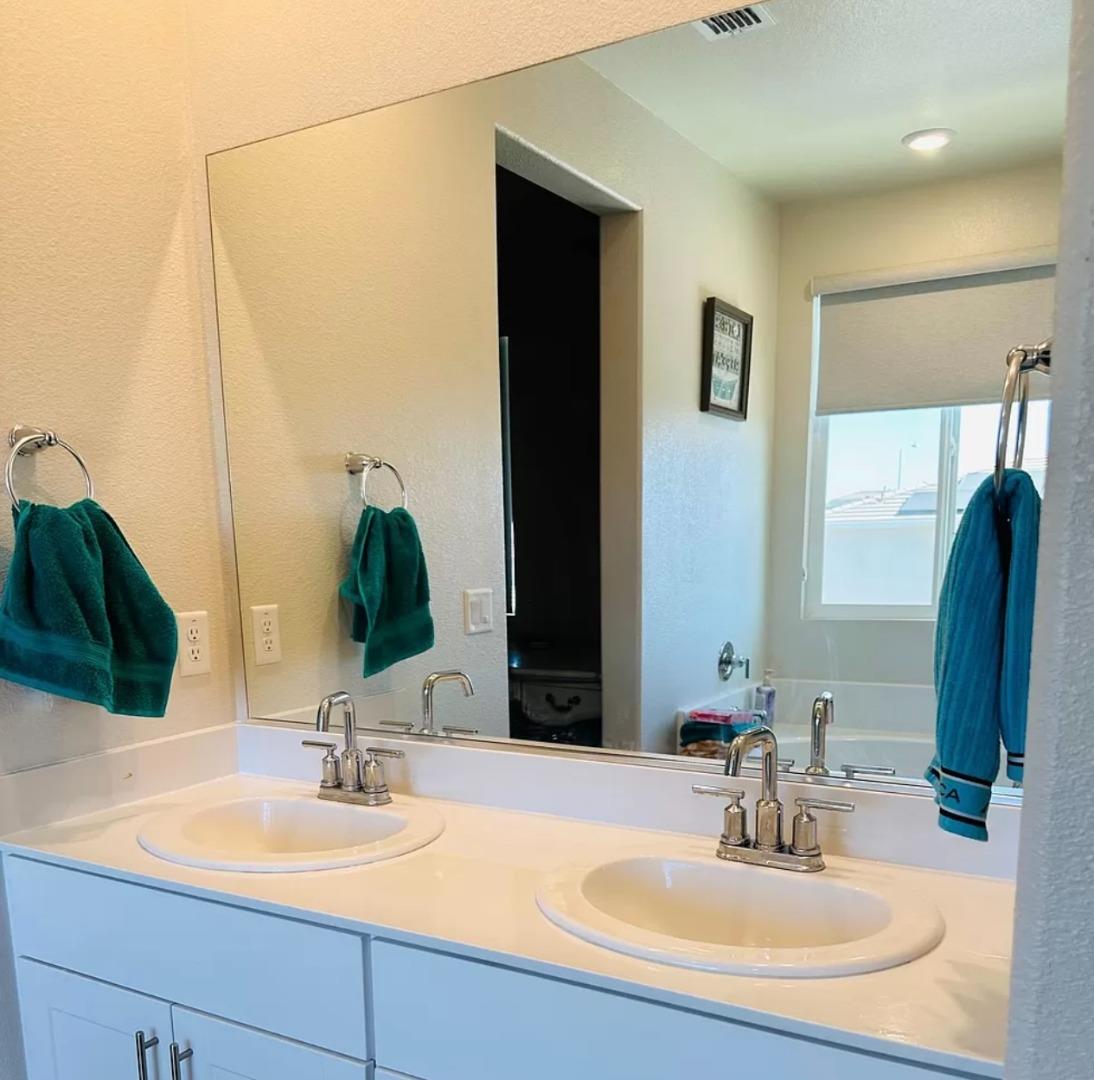 Detail Gallery Image 28 of 43 For 2030 Rosewood Dr, Hollister,  CA 95023 - 4 Beds | 3 Baths