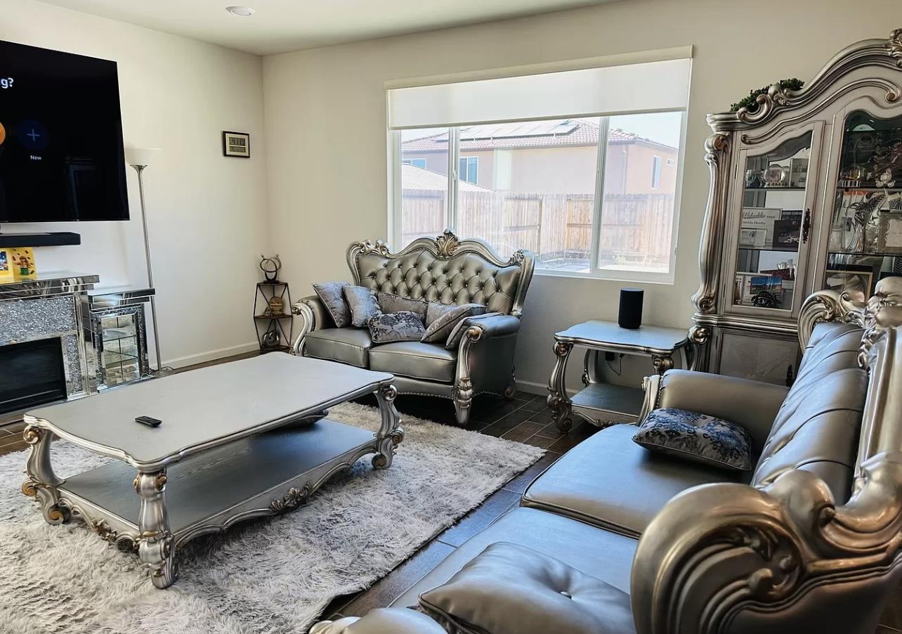 Detail Gallery Image 6 of 43 For 2030 Rosewood Dr, Hollister,  CA 95023 - 4 Beds | 3 Baths