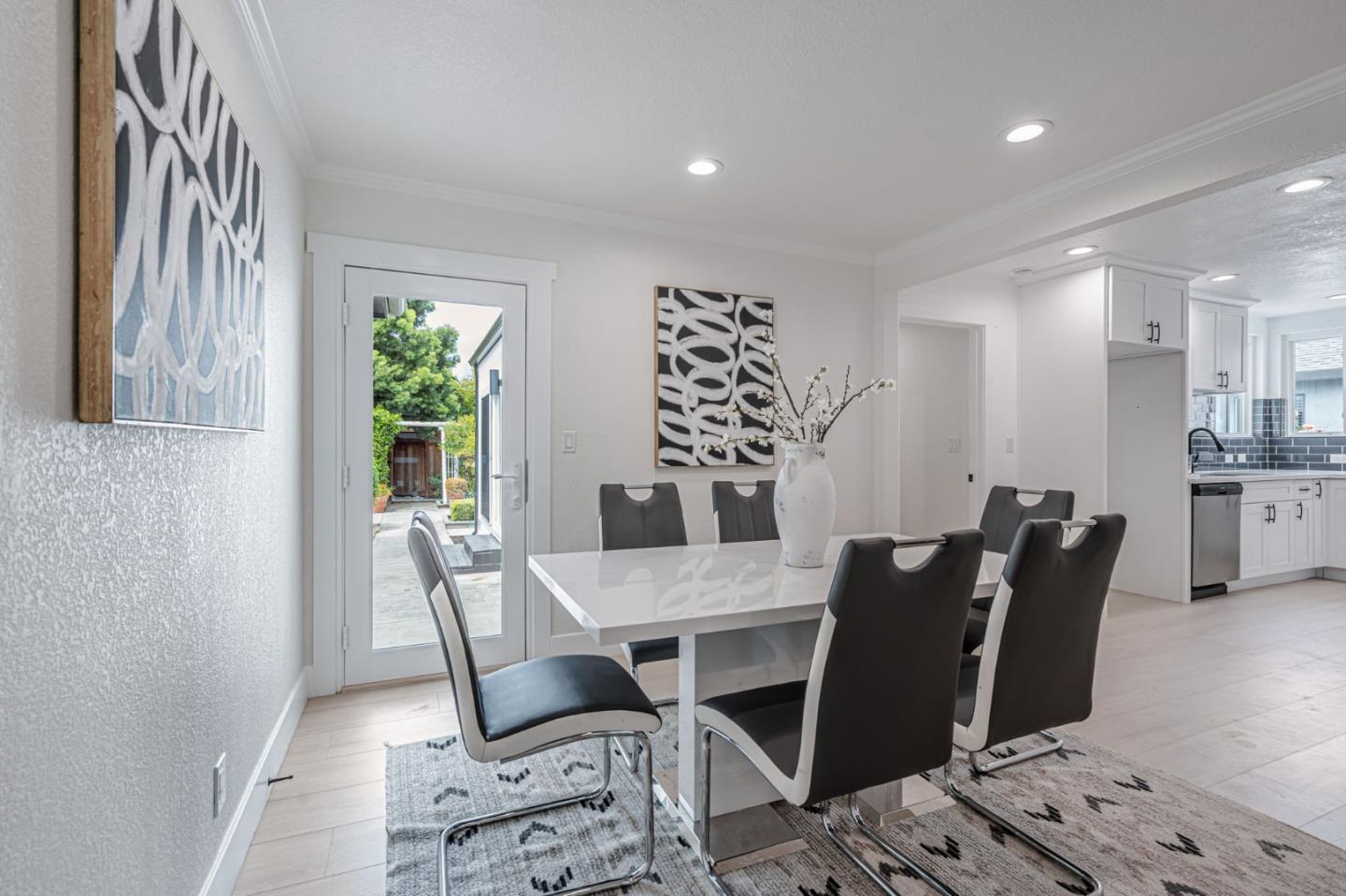 Detail Gallery Image 14 of 38 For 5 Yarnall Pl, Redwood City,  CA 94063 - 3 Beds | 2 Baths