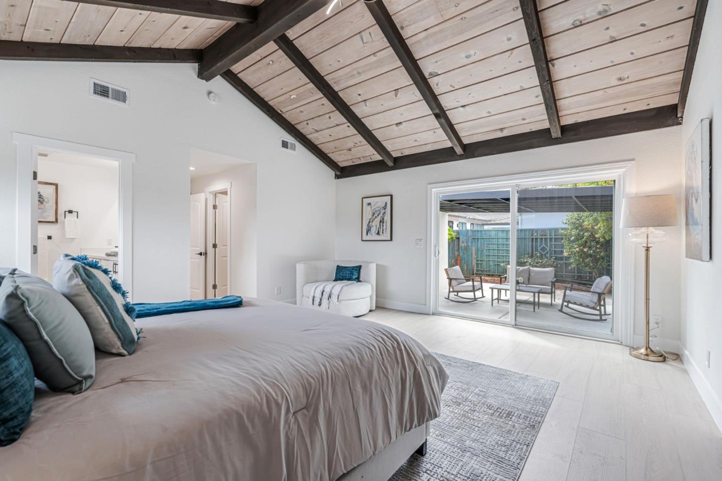 Detail Gallery Image 29 of 38 For 5 Yarnall Pl, Redwood City,  CA 94063 - 3 Beds | 2 Baths