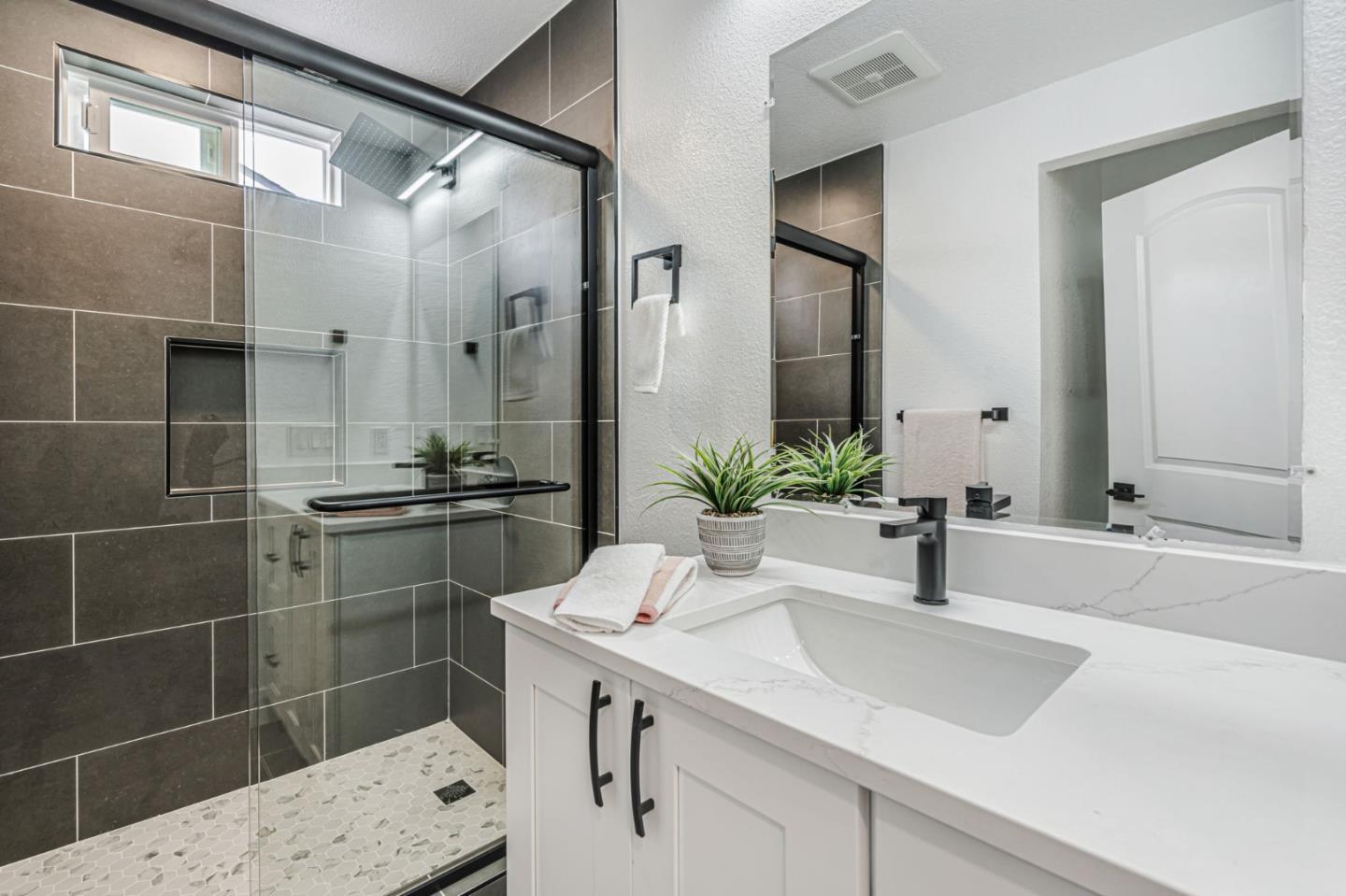 Detail Gallery Image 31 of 38 For 5 Yarnall Pl, Redwood City,  CA 94063 - 3 Beds | 2 Baths