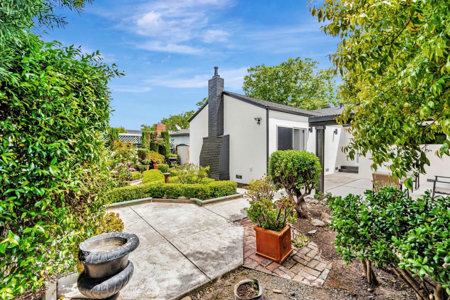 Detail Gallery Image 36 of 38 For 5 Yarnall Pl, Redwood City,  CA 94063 - 3 Beds | 2 Baths