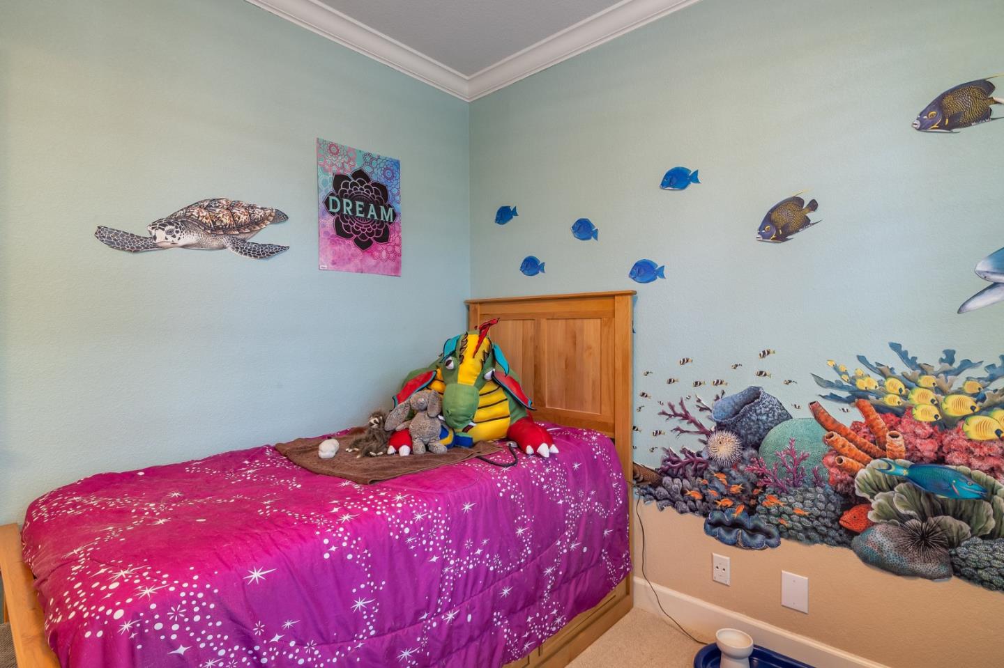 Detail Gallery Image 19 of 37 For 992 Lakeview Way, Redwood City,  CA 94062 - 4 Beds | 2/1 Baths