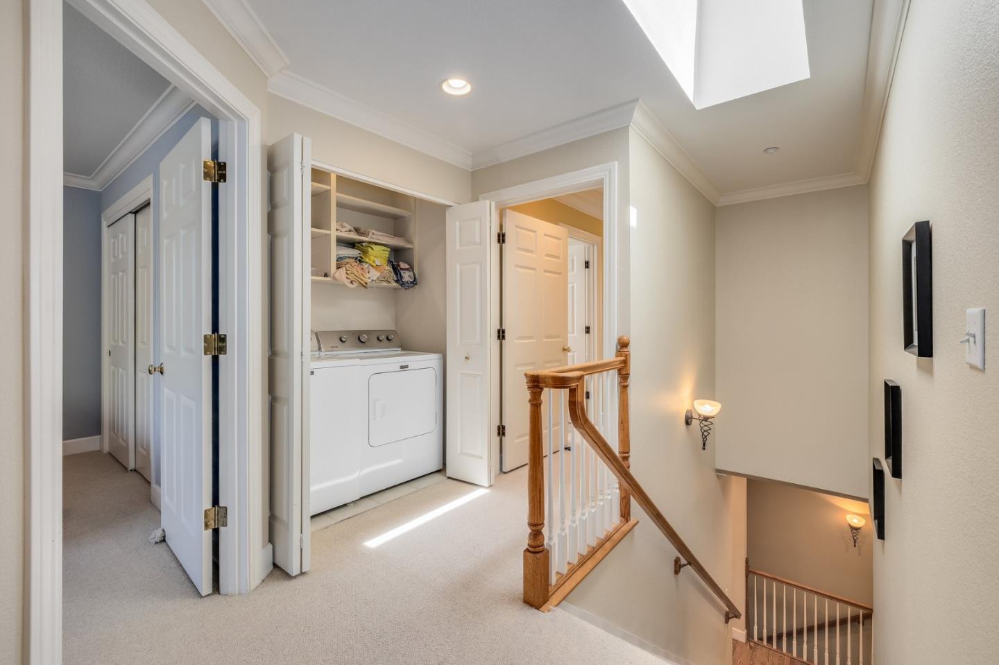 Detail Gallery Image 22 of 37 For 992 Lakeview Way, Redwood City,  CA 94062 - 4 Beds | 2/1 Baths