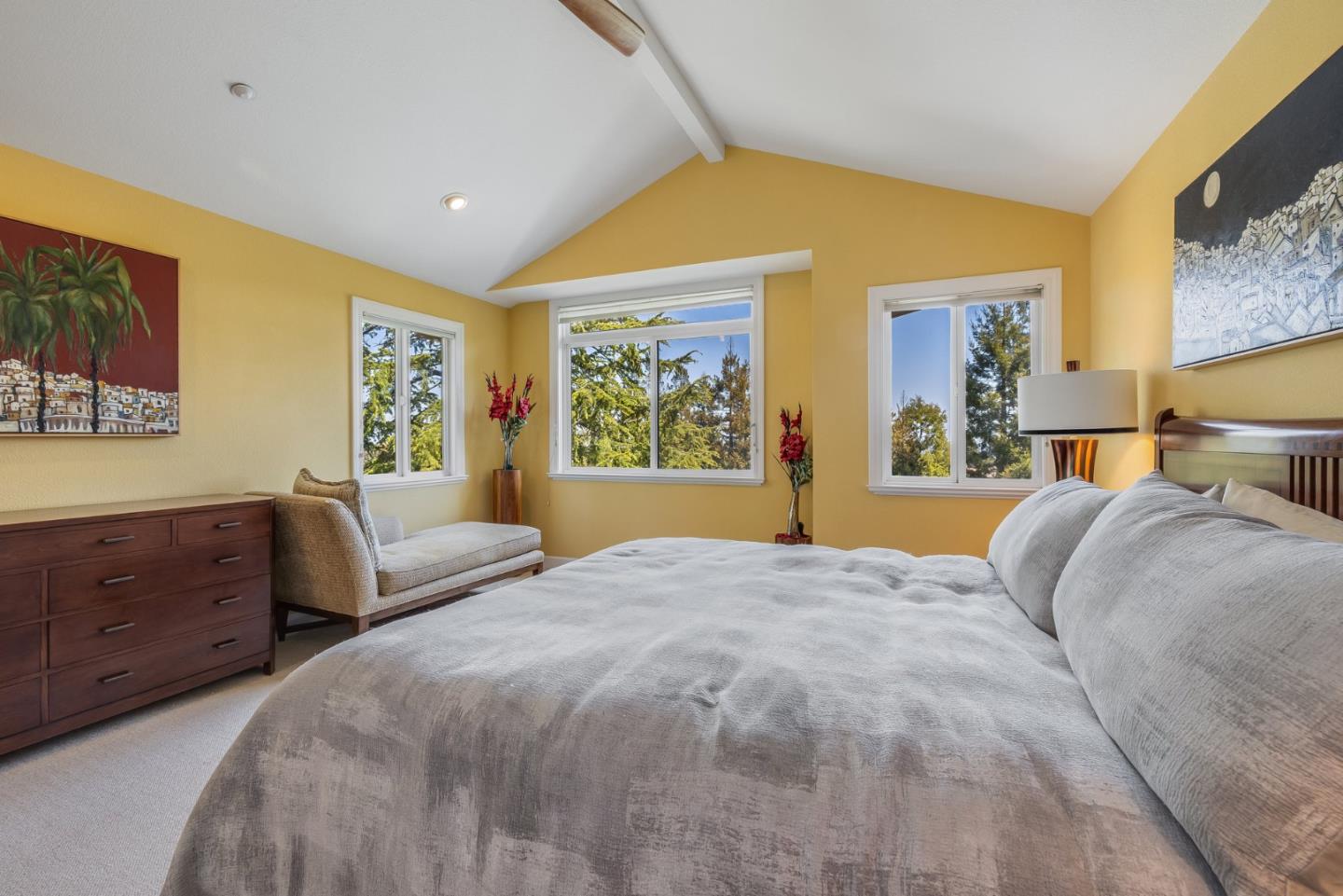 Detail Gallery Image 24 of 37 For 992 Lakeview Way, Redwood City,  CA 94062 - 4 Beds | 2/1 Baths