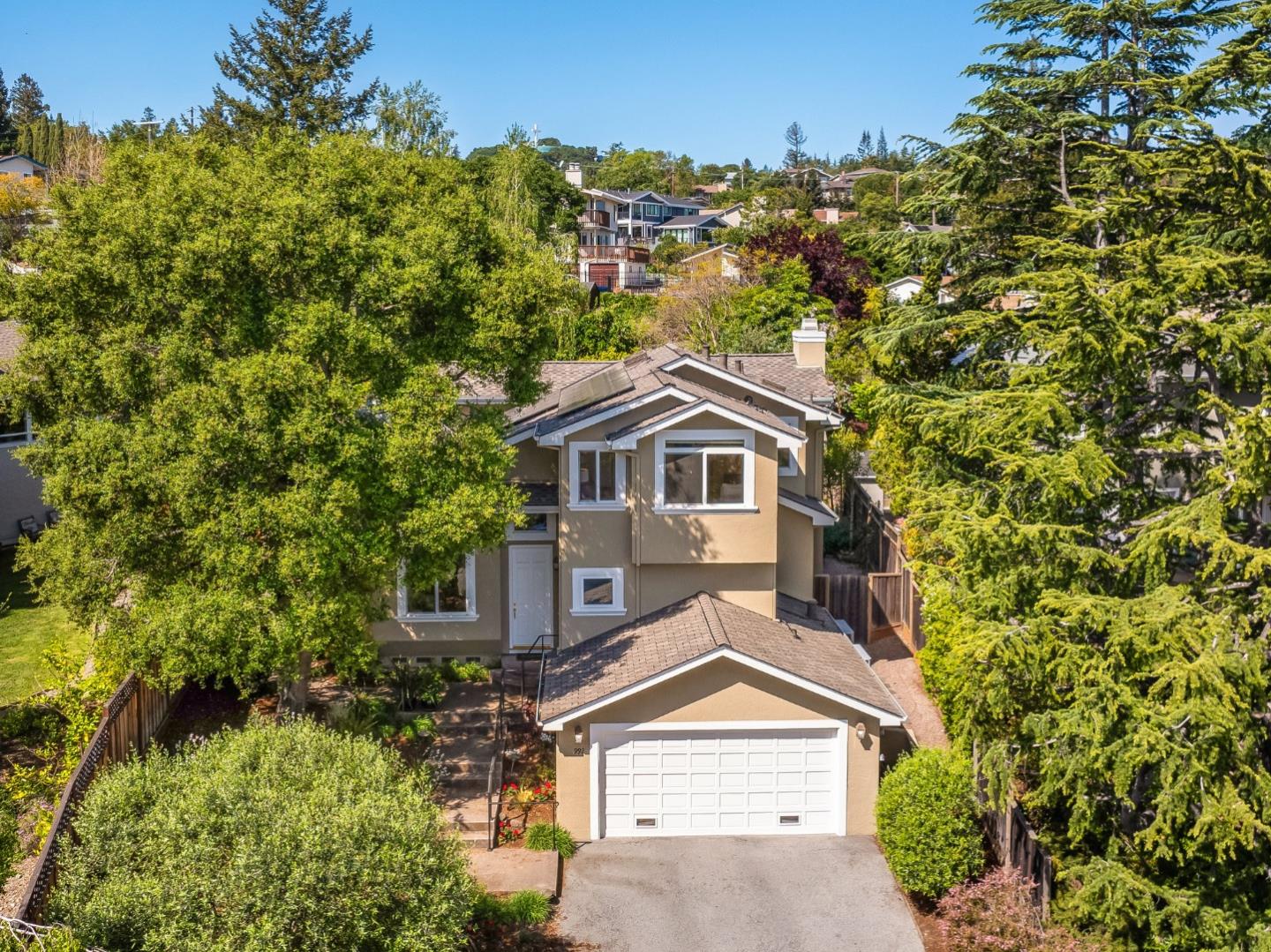 Detail Gallery Image 35 of 37 For 992 Lakeview Way, Redwood City,  CA 94062 - 4 Beds | 2/1 Baths