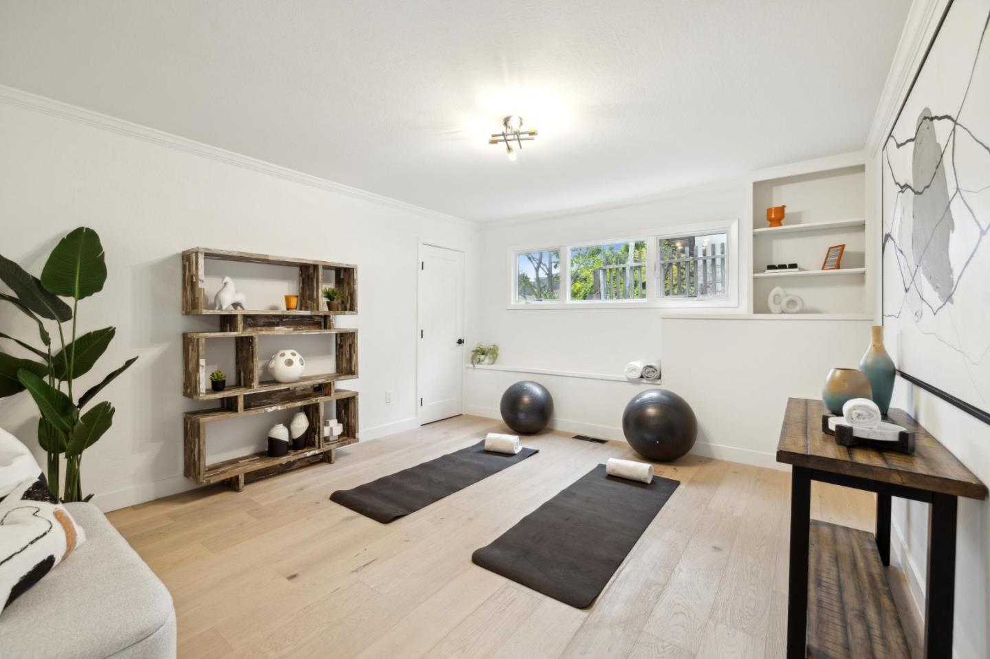 Detail Gallery Image 37 of 53 For 2109 Arthur Ave, Belmont,  CA 94002 - 5 Beds | 3 Baths