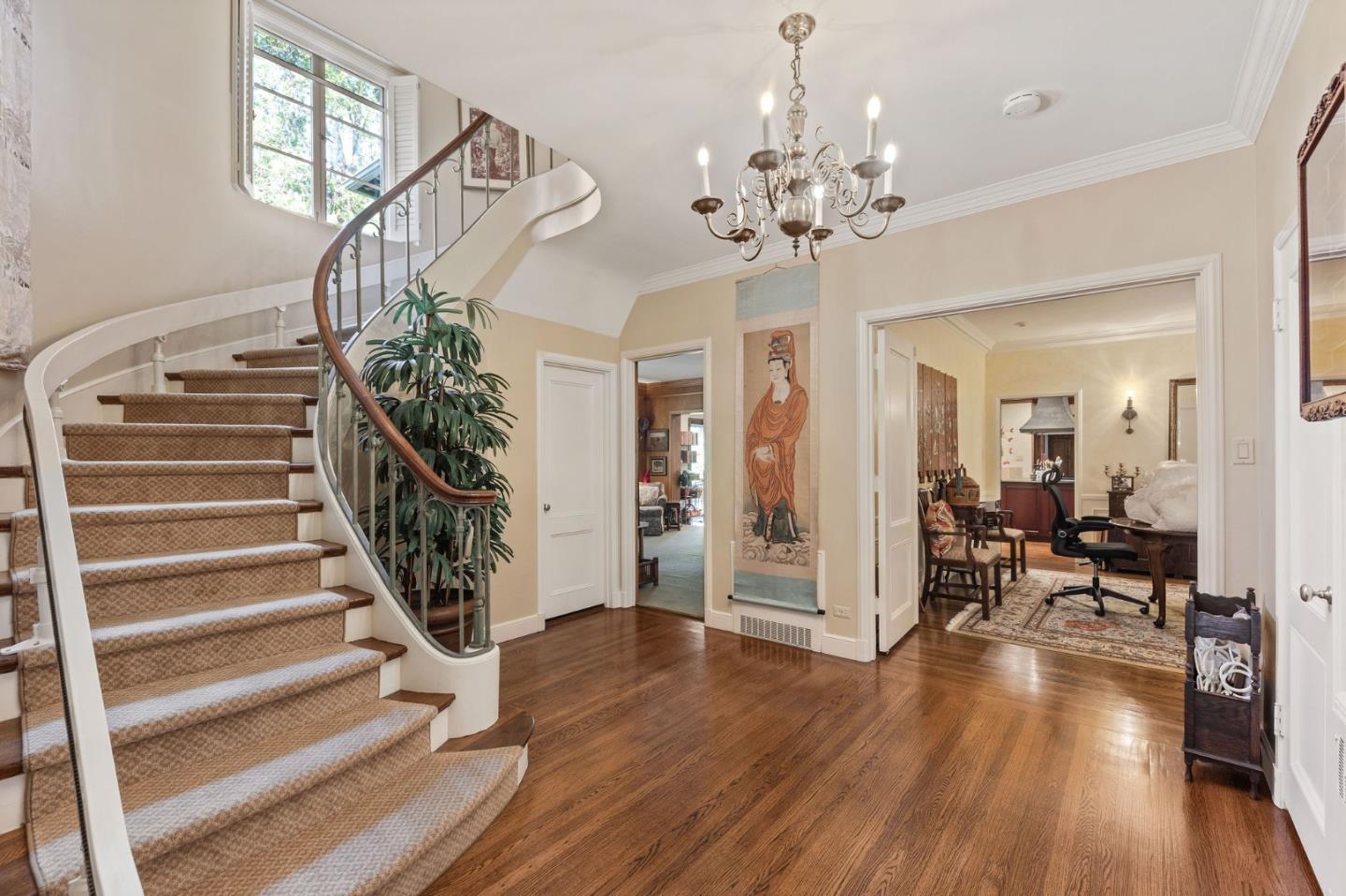 Detail Gallery Image 16 of 106 For 2155 Geri Ln, Hillsborough,  CA 94010 - 3 Beds | 3/1 Baths