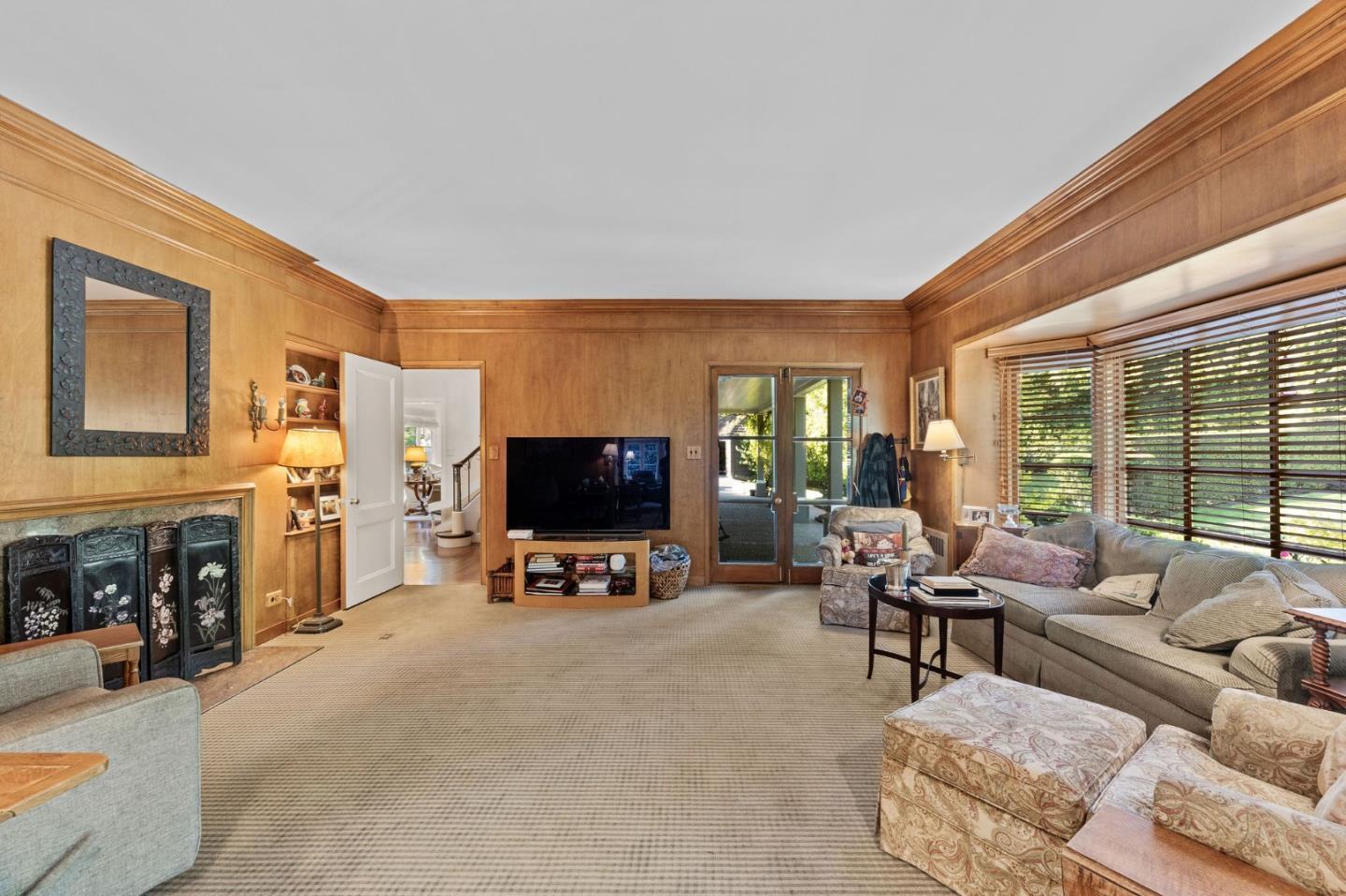 Detail Gallery Image 24 of 106 For 2155 Geri Ln, Hillsborough,  CA 94010 - 3 Beds | 3/1 Baths