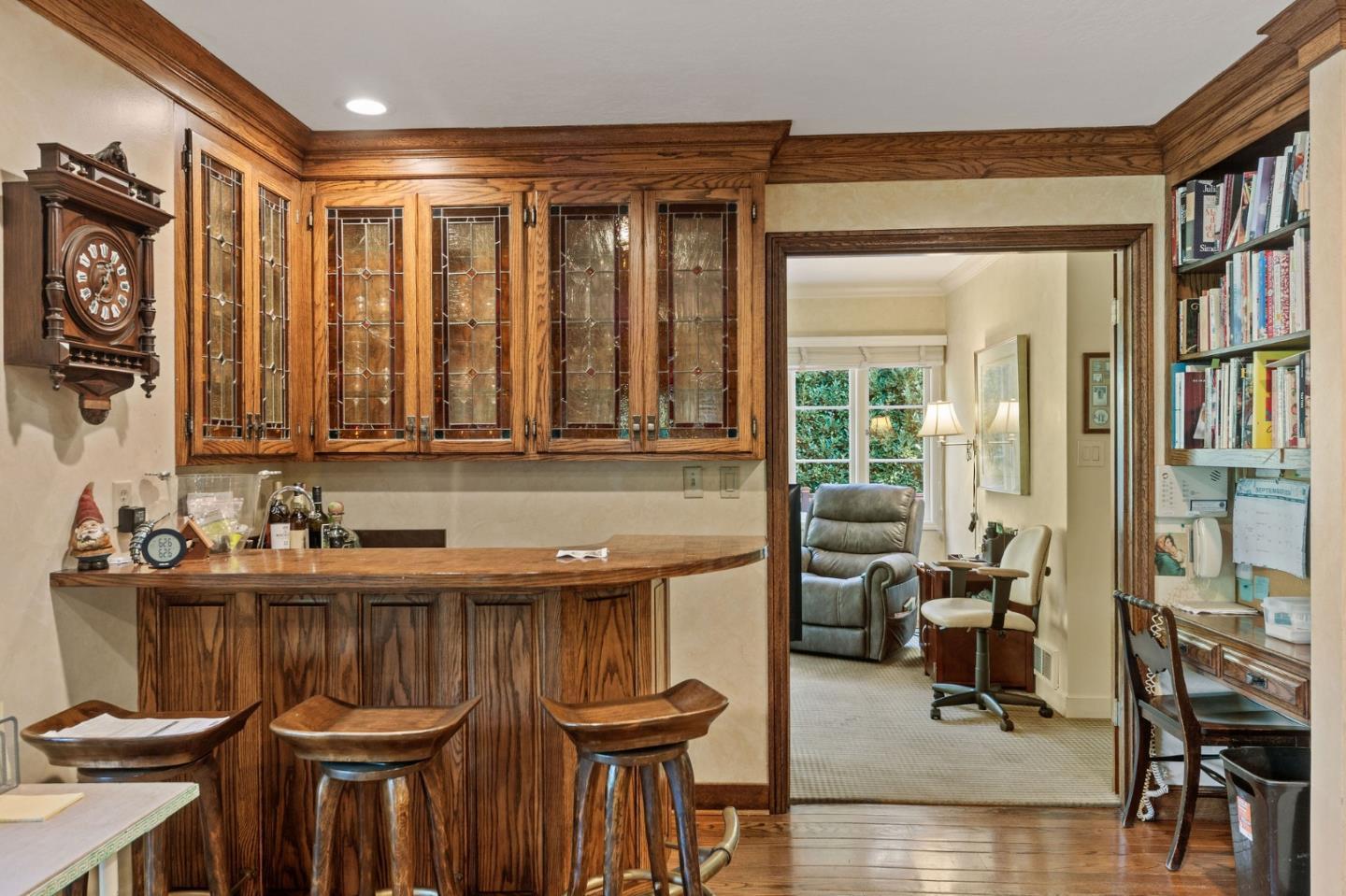 Detail Gallery Image 37 of 106 For 2155 Geri Ln, Hillsborough,  CA 94010 - 3 Beds | 3/1 Baths