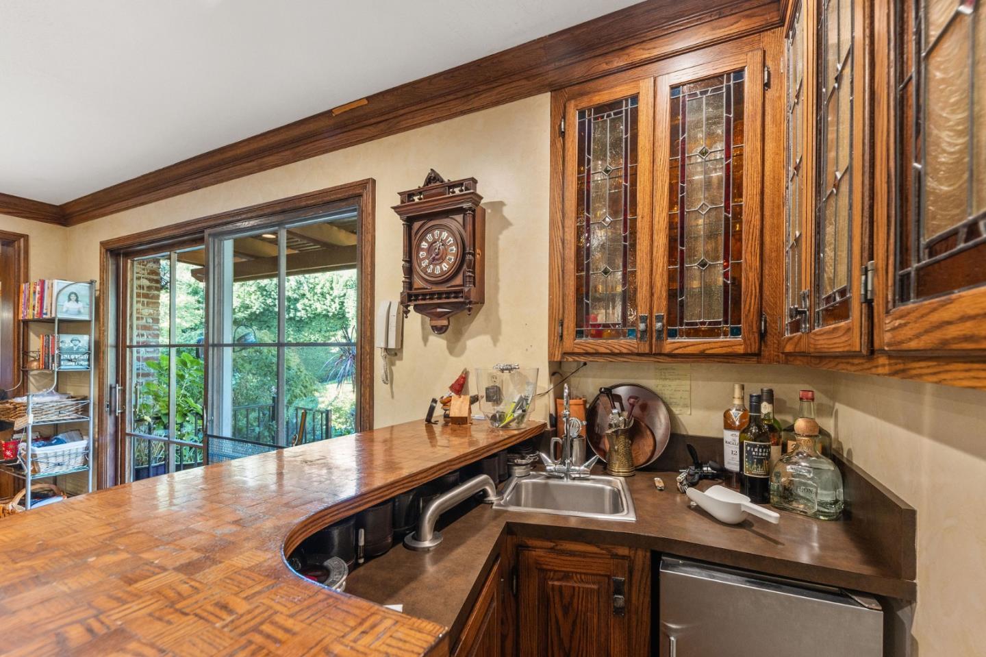 Detail Gallery Image 38 of 106 For 2155 Geri Ln, Hillsborough,  CA 94010 - 3 Beds | 3/1 Baths