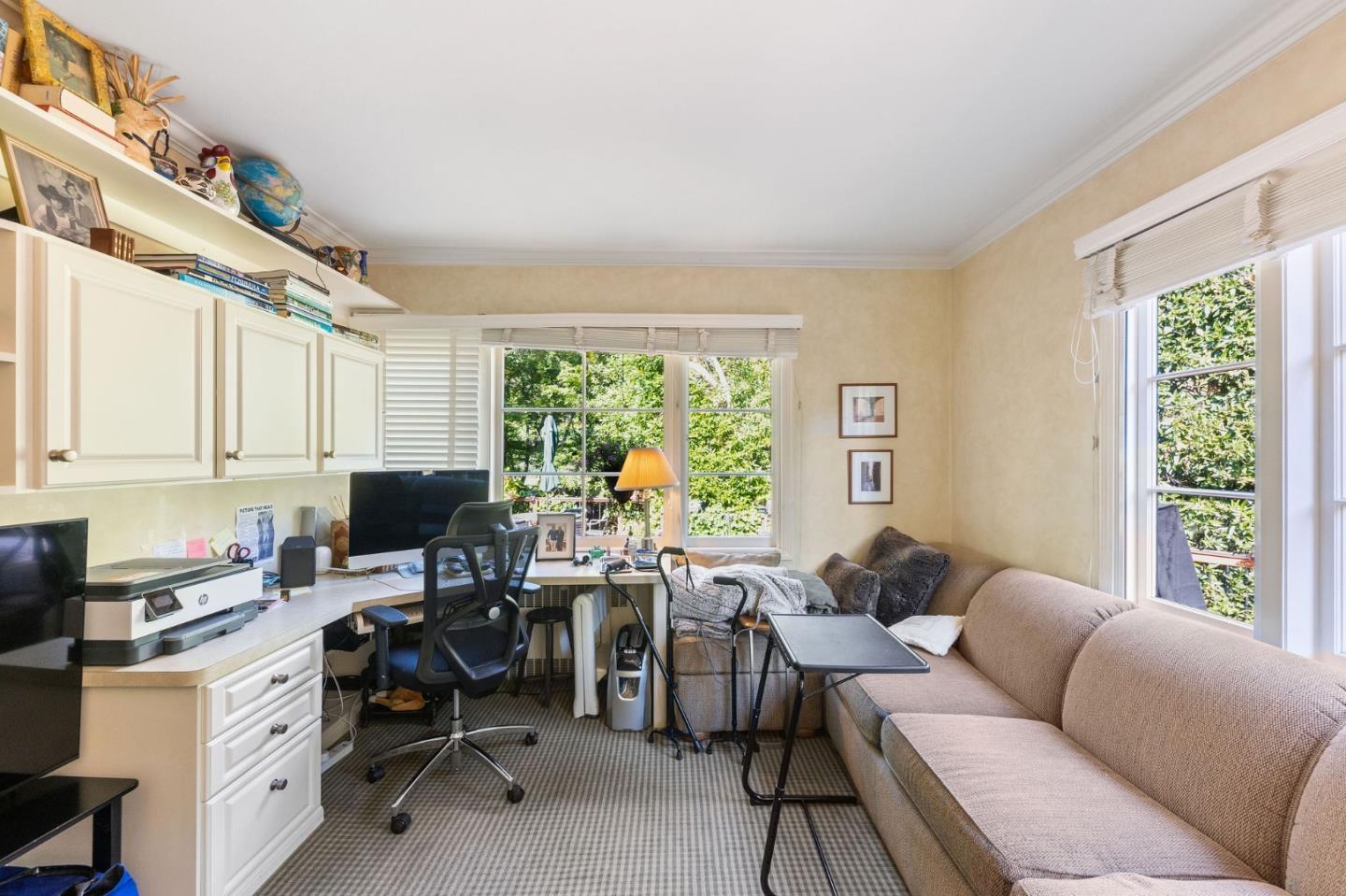 Detail Gallery Image 39 of 106 For 2155 Geri Ln, Hillsborough,  CA 94010 - 3 Beds | 3/1 Baths