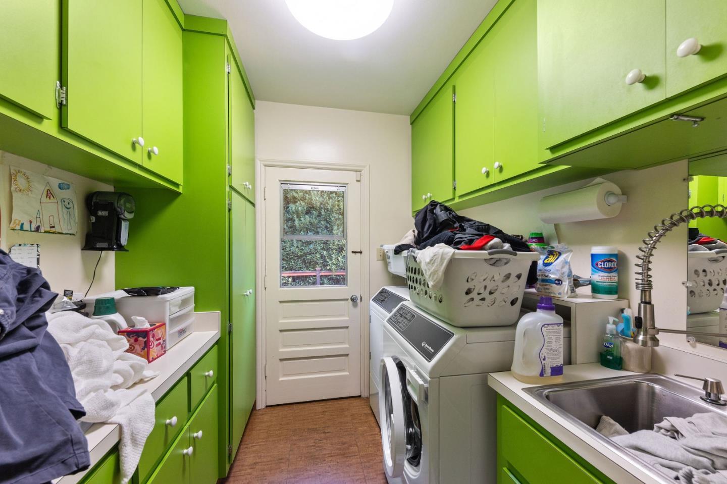 Detail Gallery Image 41 of 106 For 2155 Geri Ln, Hillsborough,  CA 94010 - 3 Beds | 3/1 Baths