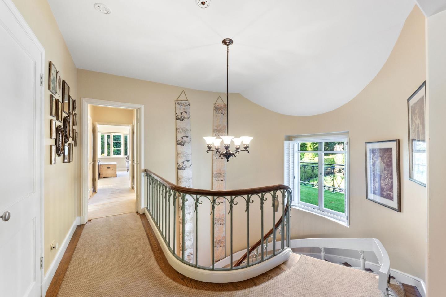 Detail Gallery Image 48 of 106 For 2155 Geri Ln, Hillsborough,  CA 94010 - 3 Beds | 3/1 Baths