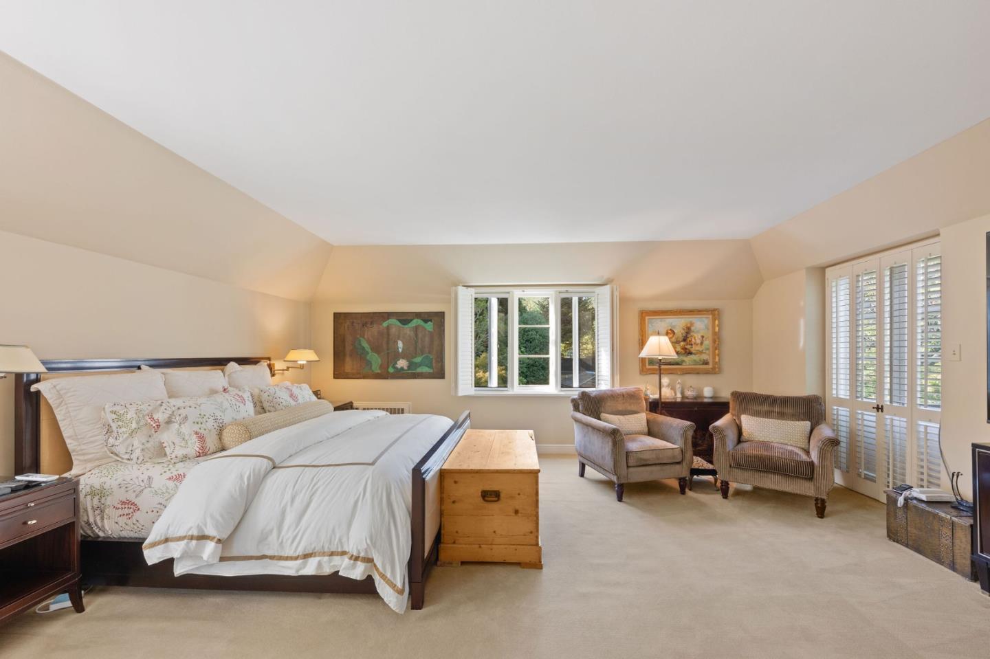 Detail Gallery Image 49 of 106 For 2155 Geri Ln, Hillsborough,  CA 94010 - 3 Beds | 3/1 Baths