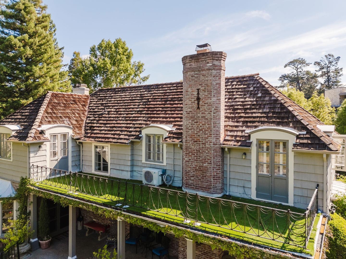 Detail Gallery Image 53 of 106 For 2155 Geri Ln, Hillsborough,  CA 94010 - 3 Beds | 3/1 Baths