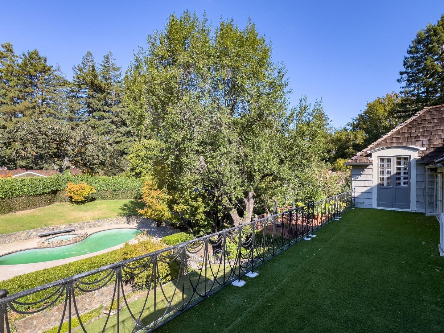 Detail Gallery Image 54 of 106 For 2155 Geri Ln, Hillsborough,  CA 94010 - 3 Beds | 3/1 Baths