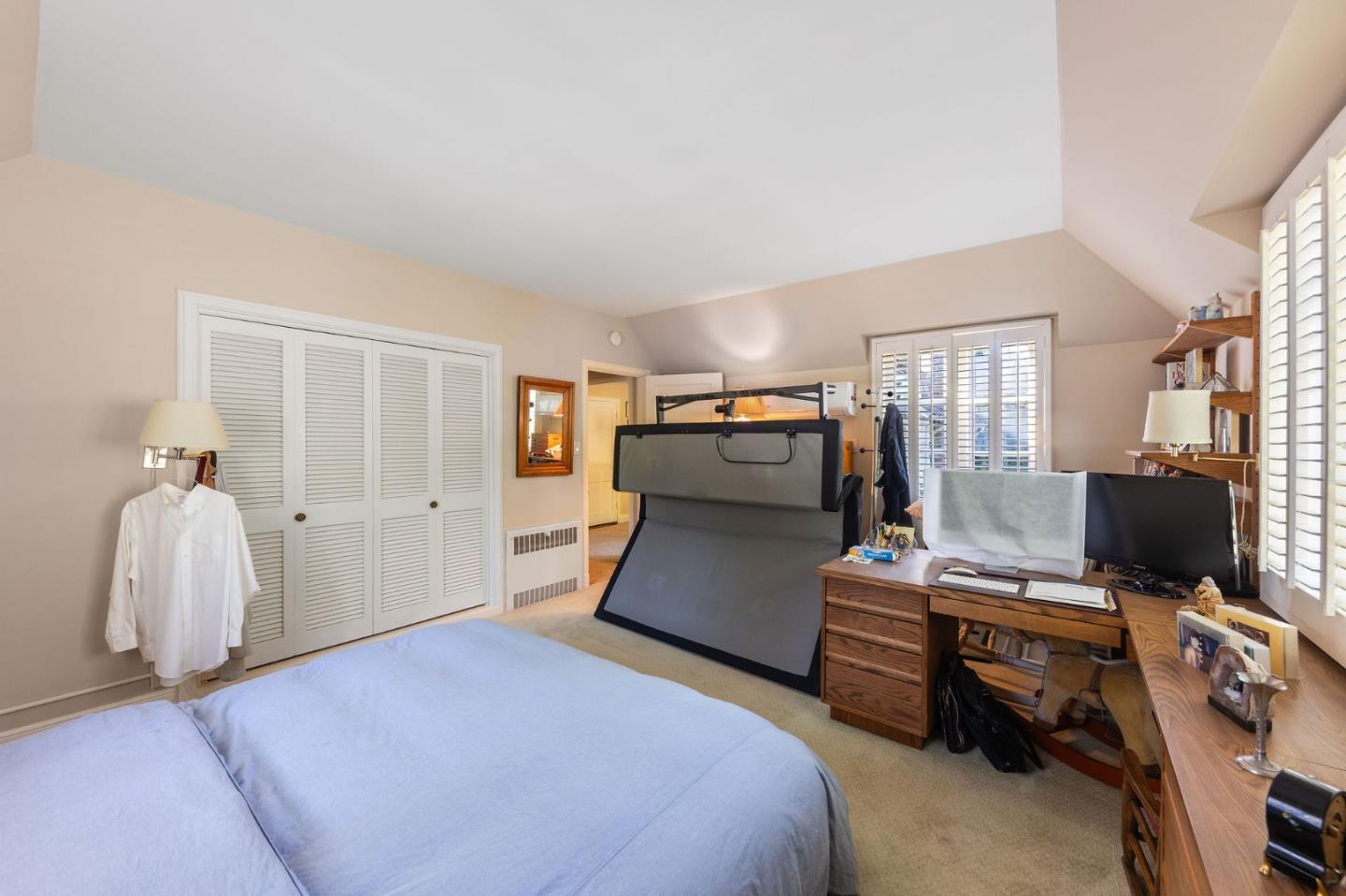 Detail Gallery Image 65 of 106 For 2155 Geri Ln, Hillsborough,  CA 94010 - 3 Beds | 3/1 Baths