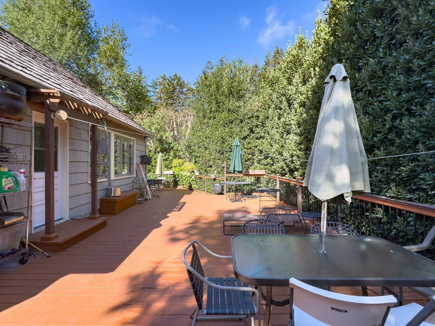 Detail Gallery Image 78 of 106 For 2155 Geri Ln, Hillsborough,  CA 94010 - 3 Beds | 3/1 Baths