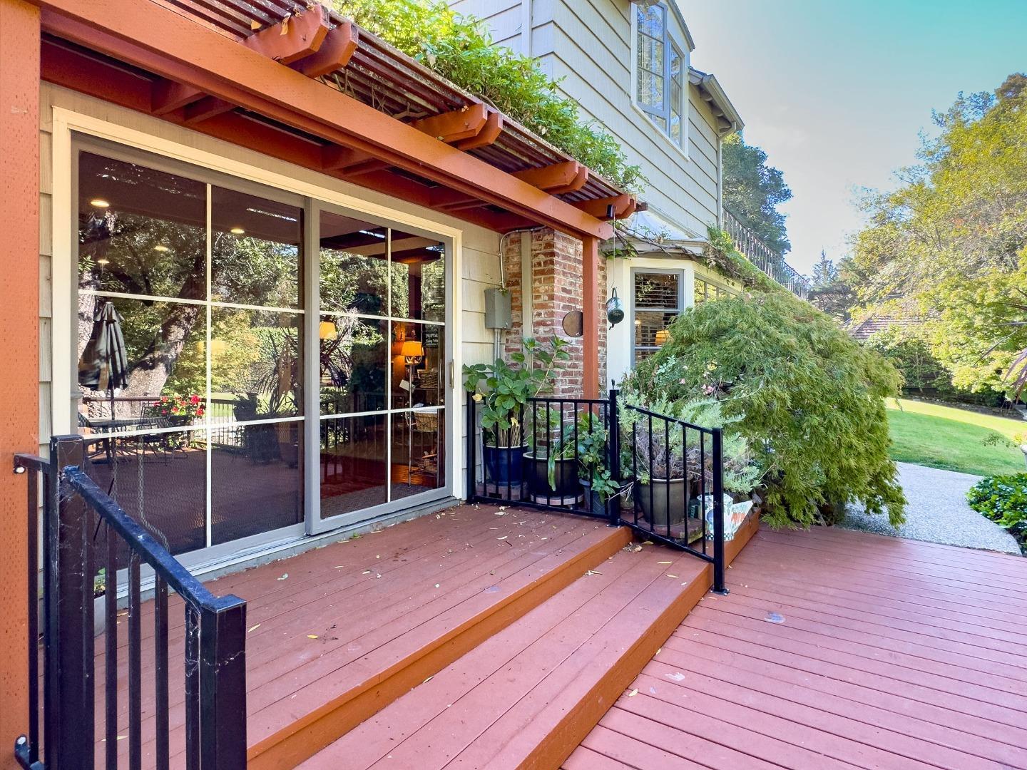 Detail Gallery Image 83 of 106 For 2155 Geri Ln, Hillsborough,  CA 94010 - 3 Beds | 3/1 Baths