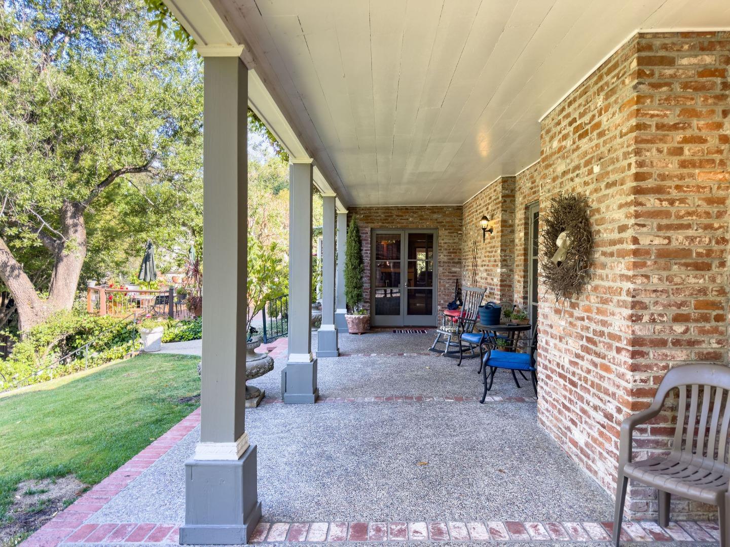 Detail Gallery Image 85 of 106 For 2155 Geri Ln, Hillsborough,  CA 94010 - 3 Beds | 3/1 Baths