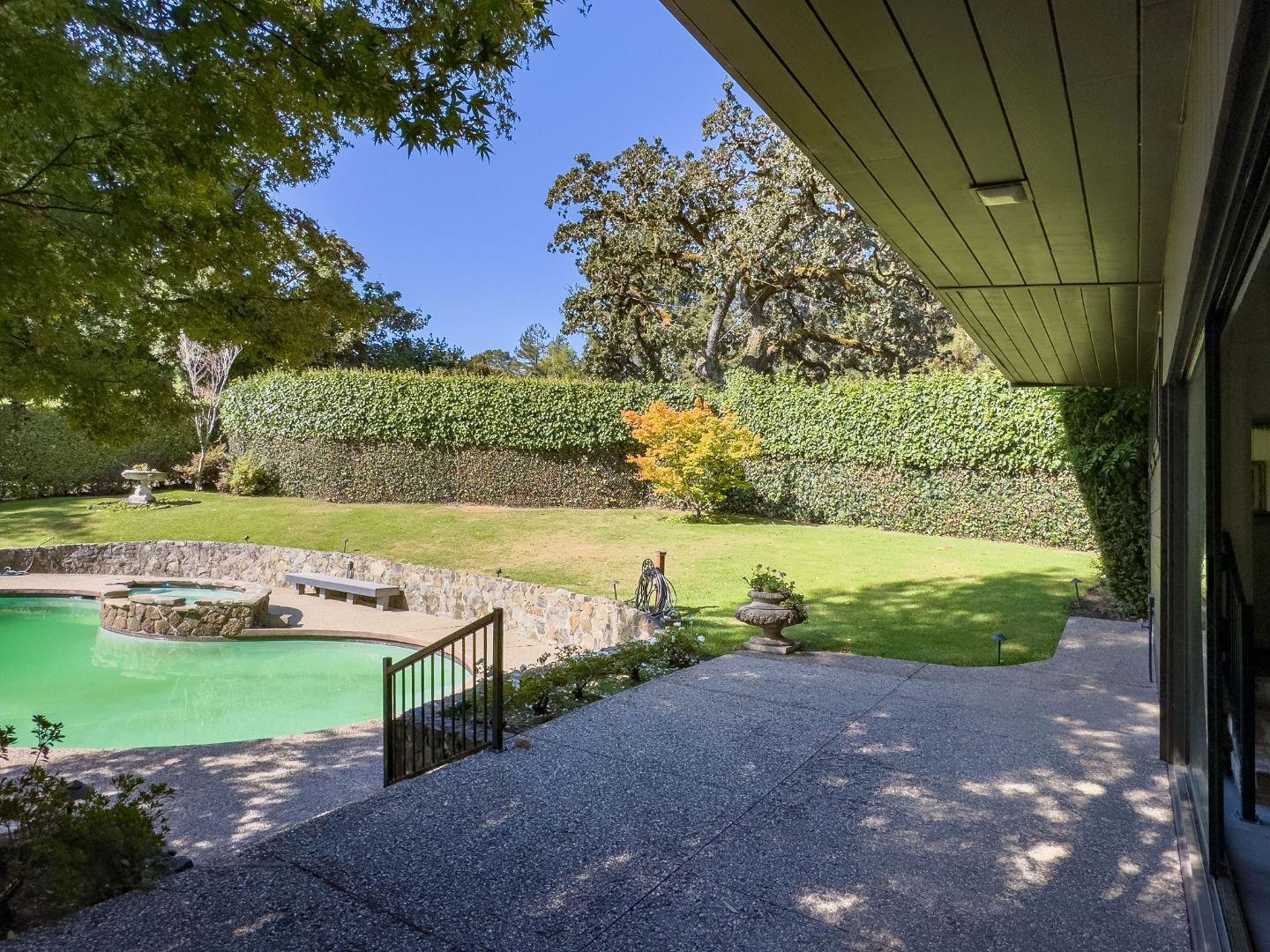 Detail Gallery Image 96 of 106 For 2155 Geri Ln, Hillsborough,  CA 94010 - 3 Beds | 3/1 Baths